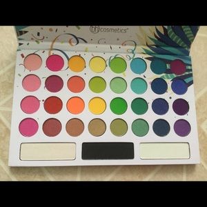 Take Me To Brazil Eyeshadow Palette